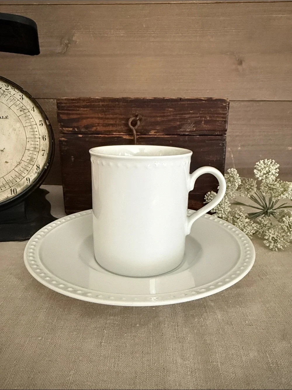 Crate&Barrel | Staccato Cups & Saucers-S6 - Picture 6 of 8